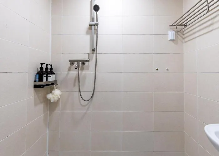 Apartment On West ㅣ New Openㅣ Station & Arex 5min Walk ㅣ Elevator
