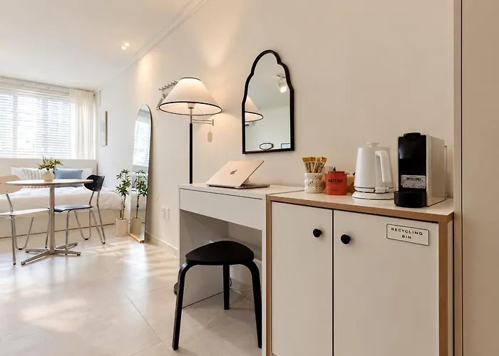 On West ㅣ New Openㅣ Station & Arex 5min Walk ㅣ Elevator Apartment Seoul